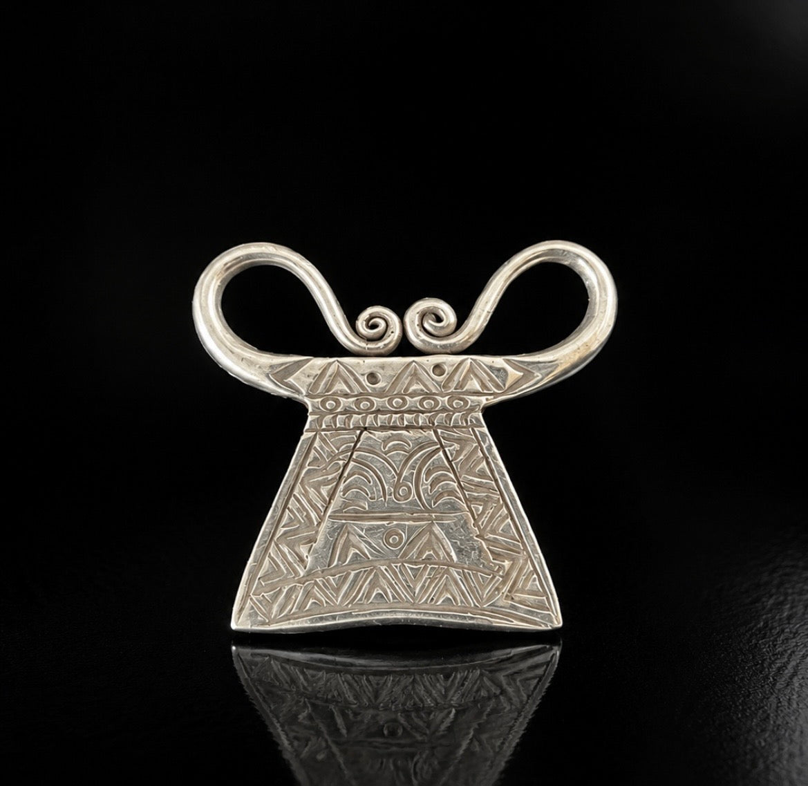 Collier Le gardien des traditions