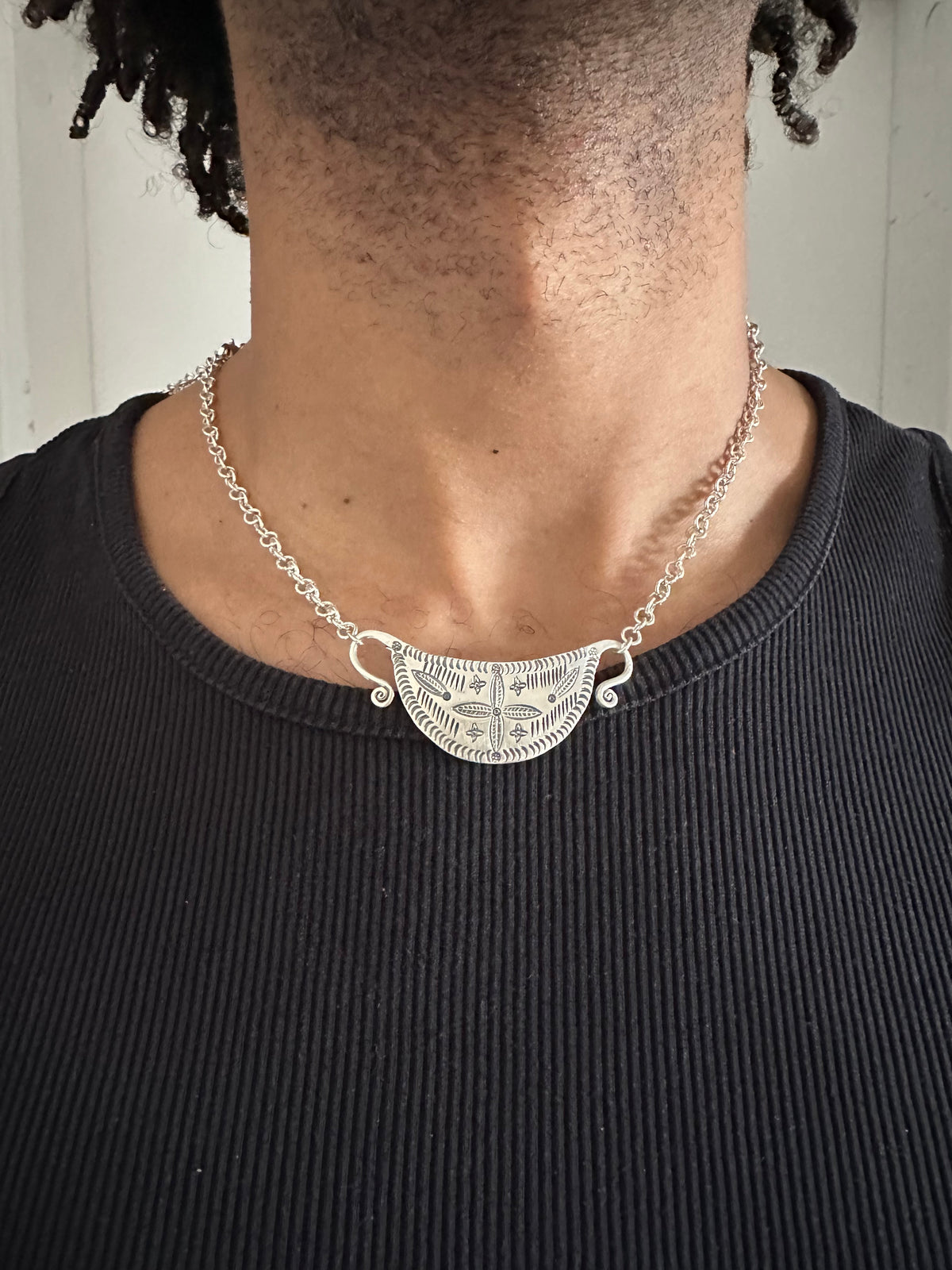 Collier Flora tribal gravé— Argent Massif Ciselé